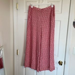 American Eagle XL red and white floral pants